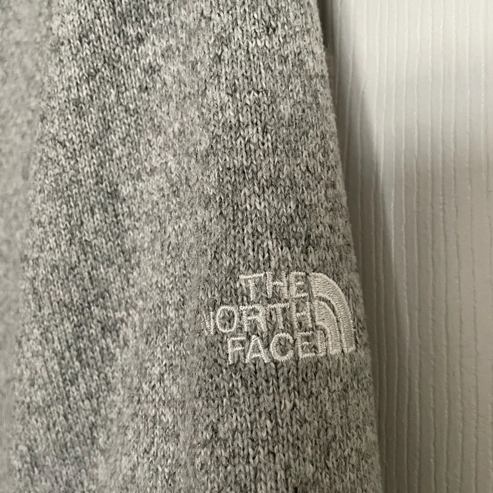 North Face Gray Quarter Button-Up Sweater Medium Mens Long Sleeve
